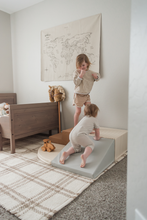 Load image into Gallery viewer, Corner Climber XL | Smoke