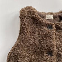Load image into Gallery viewer, Teddy Vest | Cocoa
